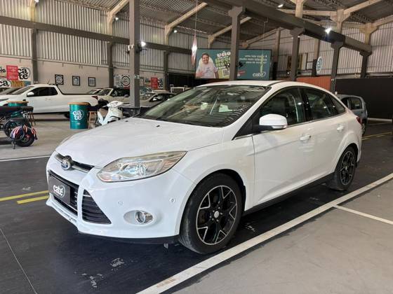 FORD FOCUS 2.0 TITANIUM 16V FLEX 4P POWERSHIFT FORD FOCUS 2.0 TITANIUM 16V FLEX 4P POWERSHIFT
